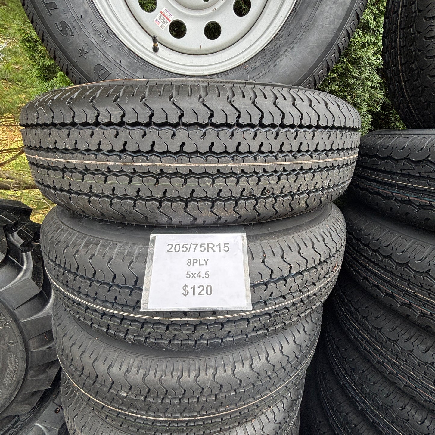 ST205/75R15 Load D 8Ply 5x4.5
Kenda LoadStar Karrier